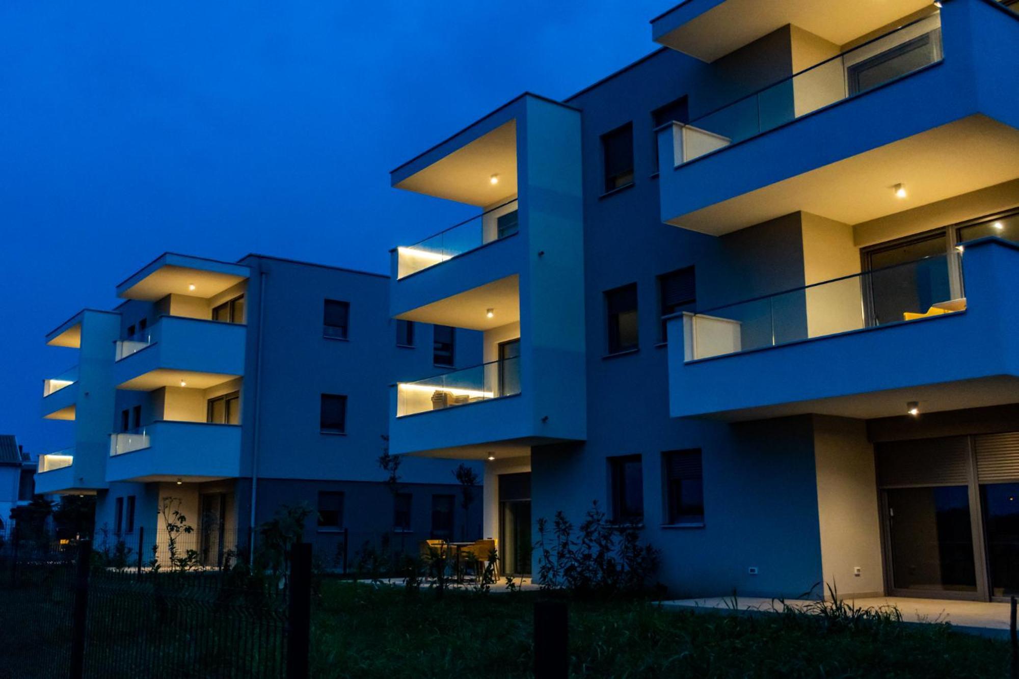 Baden Resort Basanija, Umag-With Sea View, Parking And 300M From The Beach ภายนอก รูปภาพ