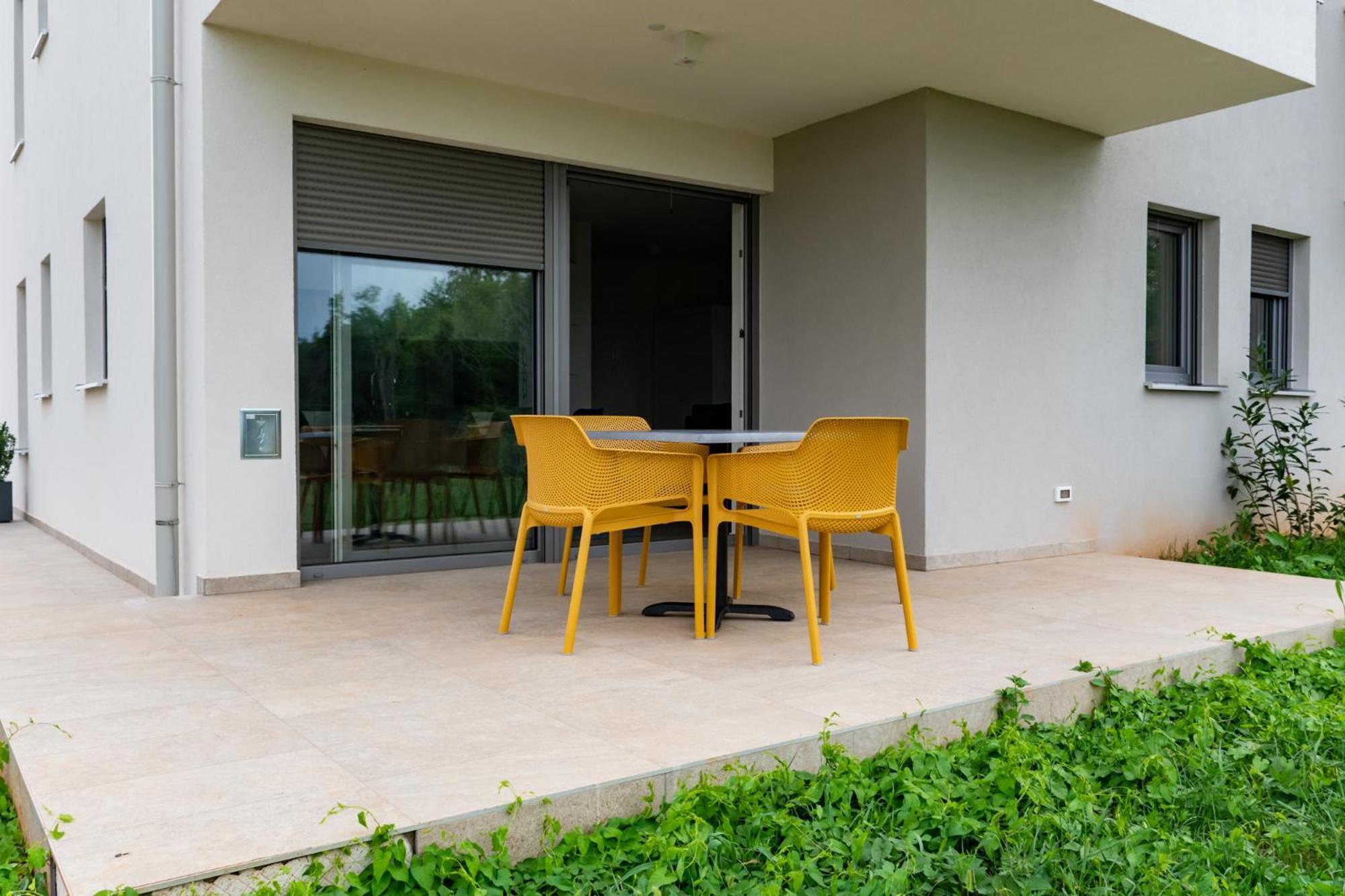 Baden Resort Basanija, Umag-With Sea View, Parking And 300M From The Beach ภายนอก รูปภาพ