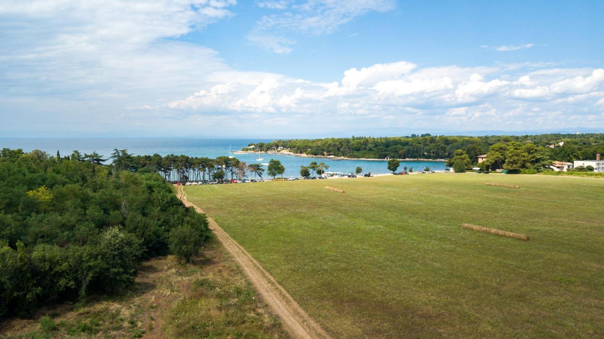 Baden Resort Basanija, Umag-With Sea View, Parking And 300M From The Beach ภายนอก รูปภาพ