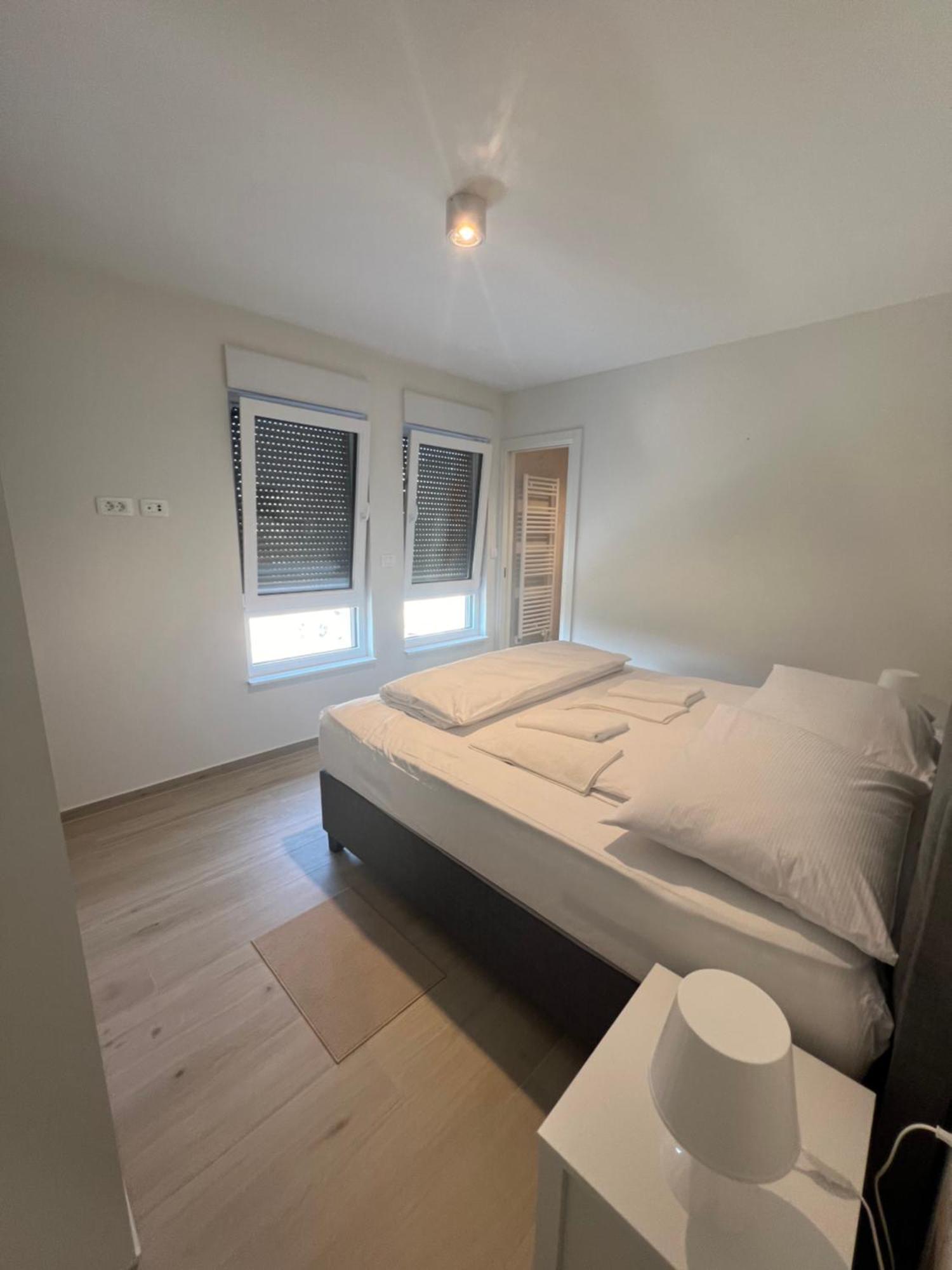 Baden Resort Basanija, Umag-With Sea View, Parking And 300M From The Beach ภายนอก รูปภาพ