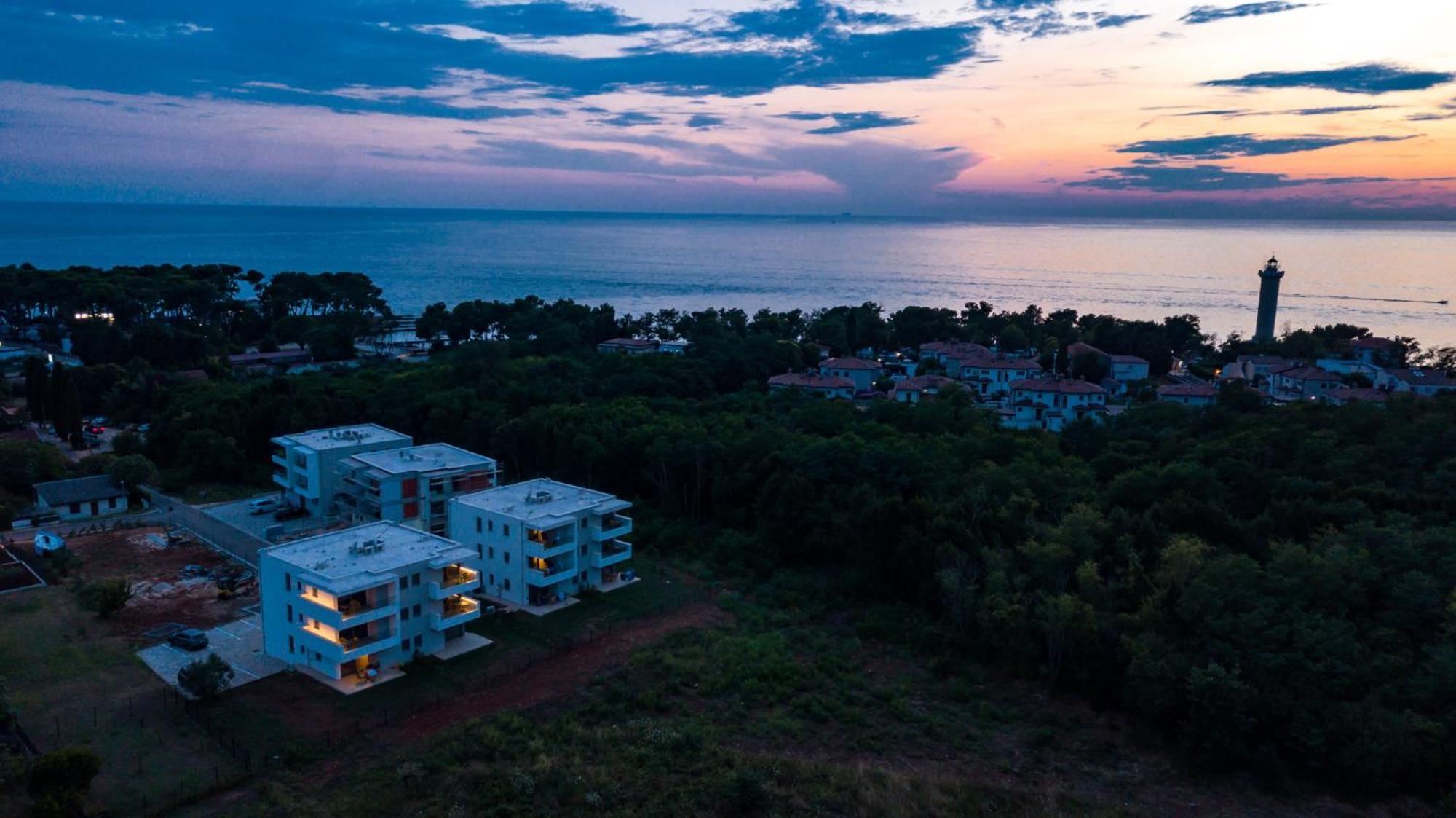 Baden Resort Basanija, Umag-With Sea View, Parking And 300M From The Beach ภายนอก รูปภาพ